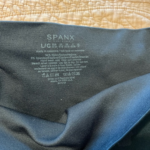 NWOT SPANX Black Camouflage High-Waisted Leggings - Picture 5 of 5